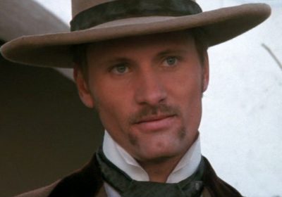 Viggo Mortensen in Young Guns II