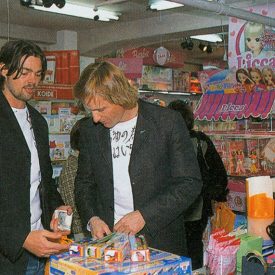 Viggo Mortensen & Karl Urban in Japan May 2003