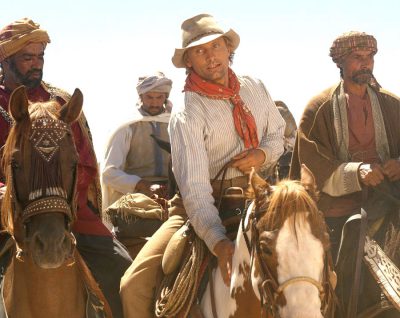 Hidalgo and Frank (Viggo Mortensen) at the starting line for the Ocean of Fire race