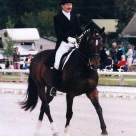 Uraeus & Lockie Richards competing in dressage