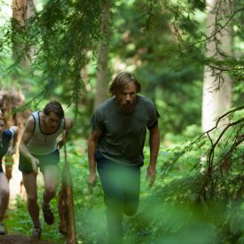 Viggo Mortensen, George MacKay, Annalise Basso, & Samantha Isler in Captain Fantastic